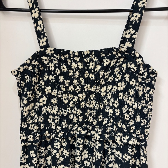 Ingrid & Isabel Maternity Smocked Flower Sundress w/ Pockets Black & Cream Small - Picture 2 of 5